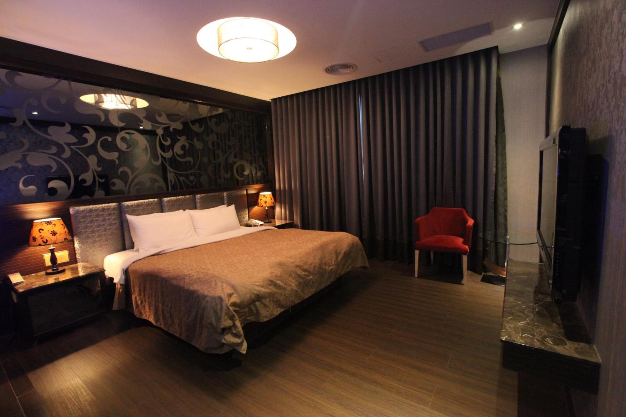 Venice Motel Kaohsiung Buitenkant foto